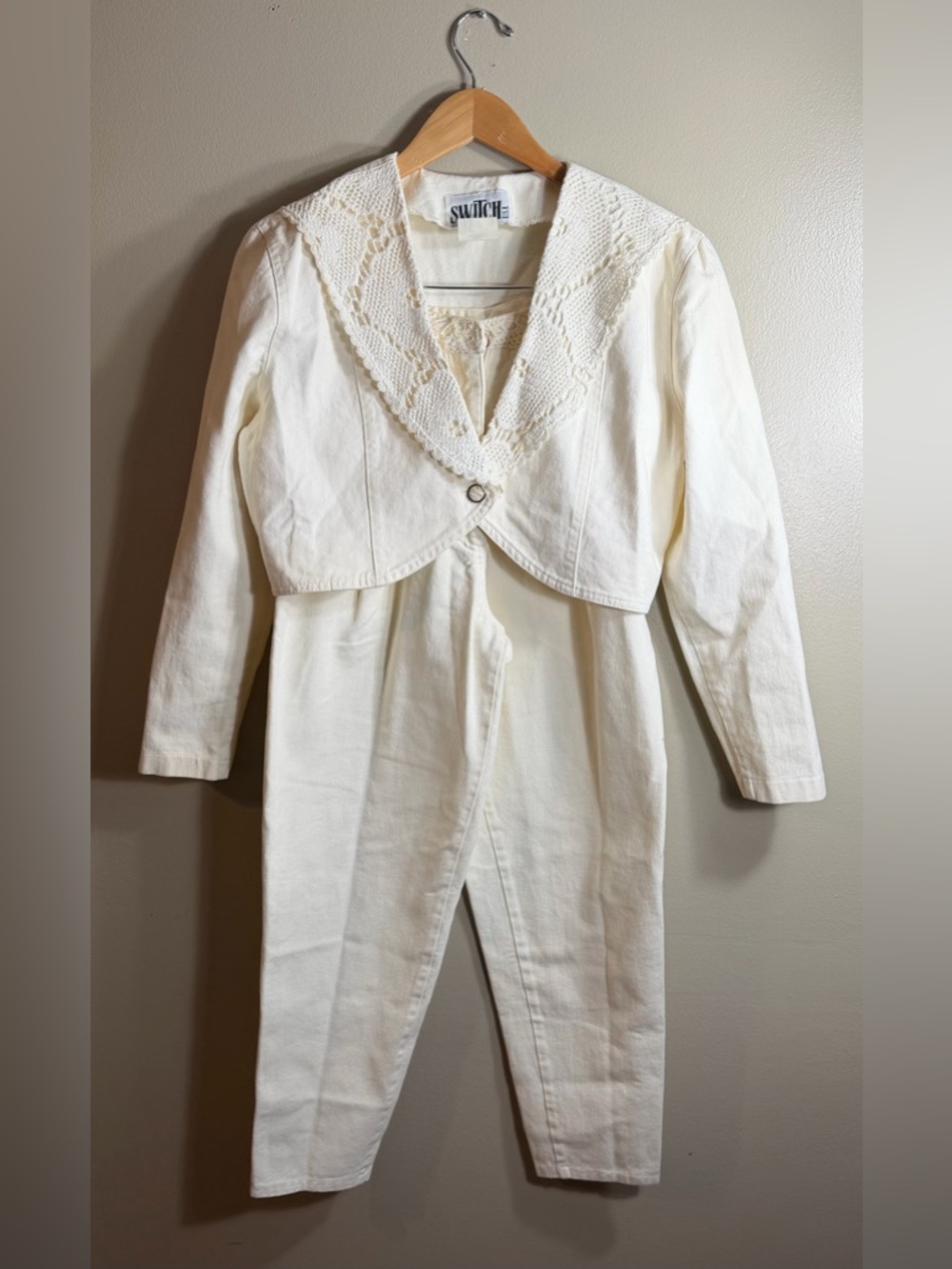 Vintage Switch USA Cream Denim 2 Pc Set Crochet Trim Cropped Jacket Pants M